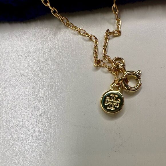 Tory Burch Kira Logo & Cultured Pearl Necklace Gold-Plated Jewelry Adjustable - Picture 6 of 7
